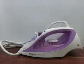 Setrika Uap Philips FeatherLight GC1418