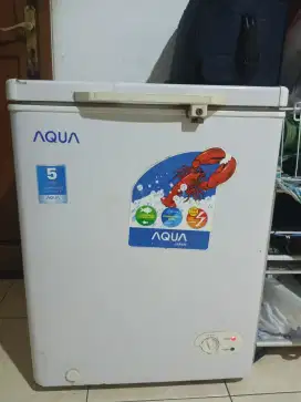 Dijual freezer 105 L