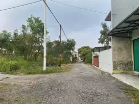 Luas 150-an Dijual Tanah Jl Damai Dalam Perumahan