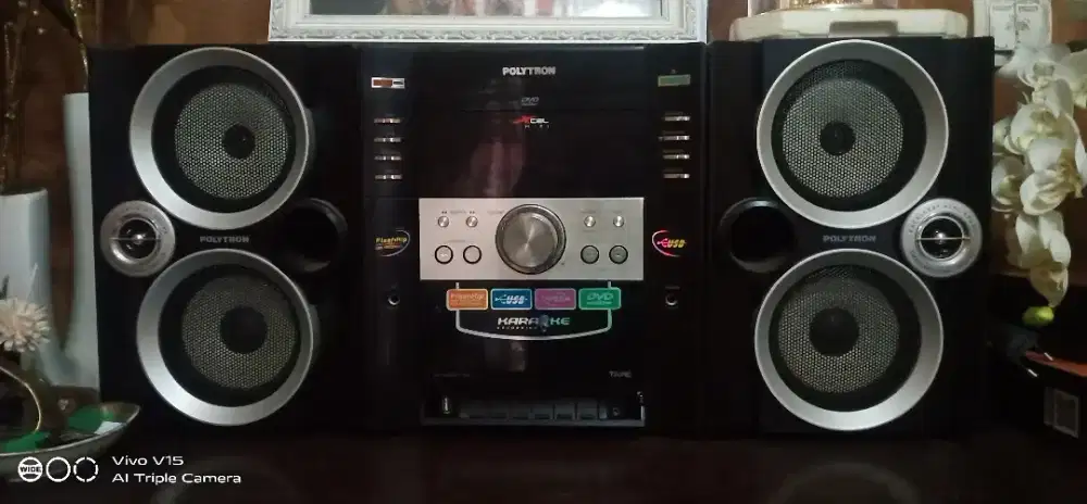 Tape radio polytron