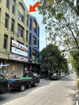 Ruko Di Nol Jalan Raya Dupak Surabaya Kota 4 Laintai Terawat Strategis