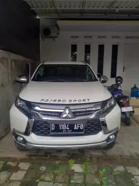 Mitsubishi pajero s 2.5 l e5 a/t 2016