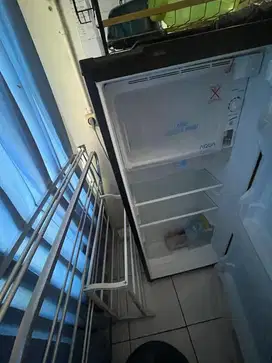 Kulkas aqua 1 pintu
