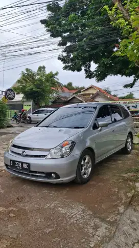 Honda Stream 1.7 AT tahun 2006