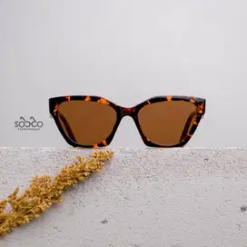KACAMATA HITAM CAT EYE BINGKAI TEGAS DAN ELEGAN - DURNA 05