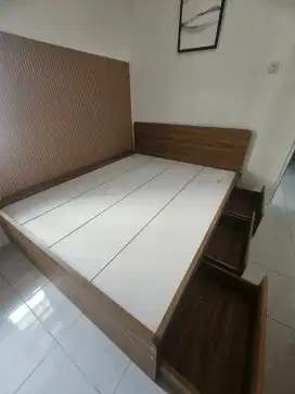 Dipan kayu mulus 160x200