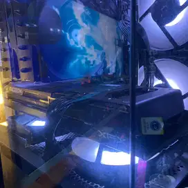 Rx 7900 gre (setara 4070ti)