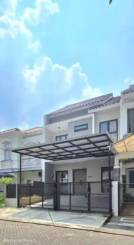 Rumah 2lantai full renovasi ada back yard di raffless hills