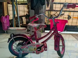Sepeda anak 4 roda