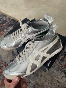 Sepatu Onitsuka Tiger Mexico 66