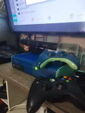 Xbox 360 E 500gb limited edition warna biru full kinect