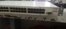 Mau jual HUB 48Port merk AVAYA barang masih ok