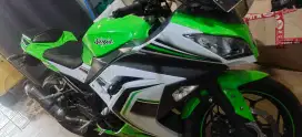 Dijual Kawasaki ninja 250 SE 2016 jarang dipake