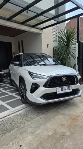 Toyota YARIS CROSS S GR HEV PAJAK PANJANG TANGAN PERTAMA