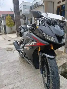 DI JUAL MOTOR YAMAHA YZF R15 2019 KONDISI ISTIMEWA
