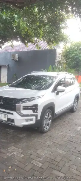Jual Xpander Cross Matic Putih Pribadi
