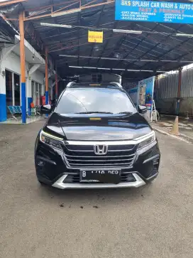 Honda BR V prestige 2022 hitam kondisi sangat baik