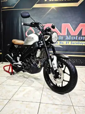 XSR 155 silver mate 2021 km 25rb retro modern. Anugerah motor rungkut