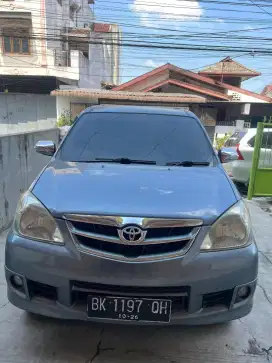 Toyota avanza matic 2011