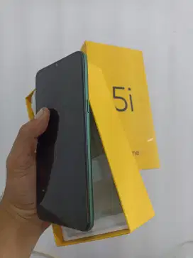 Realme 5i 4/64 lengkap mulus