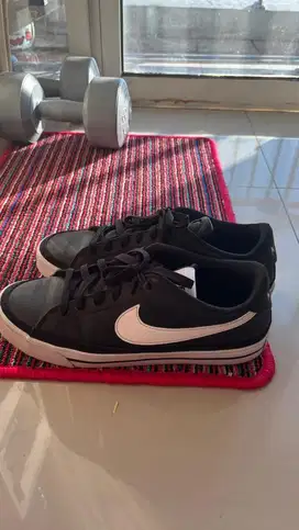 Sepatu nike court royale 2