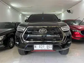 TOYOTA HILUX 2.4 V DOUBLE CABIN 4x4 2023 MATIC KM33rb, KREDIT DP MINIM