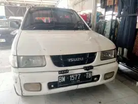 Dijual mobil Isuzu panther