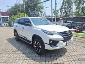 DP 5% Toyota Fortuner 2.4 4x2 VRZ TRD Solar-AT 2019 KJM