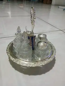 Queen Anne Cruet Set Silverplate Tableware