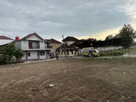 Jl Kaliurang KM. 10; View Merapi; Row jalan 5 meter