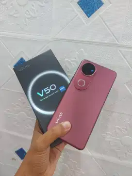 VIVO V50 Ram 12/512GB Garansi JULI 2026

mulus fullset original