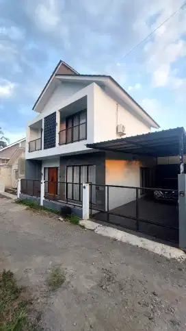DIJUAL RUMAH NYAMAN DENGAN VIEW MERAPI