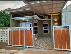 Rumah mewah harga murah akses mobil dekat pintu toll dan stasiun depok