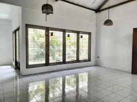 Rumah Hitung Tanah Komplek Unpad Cigadung