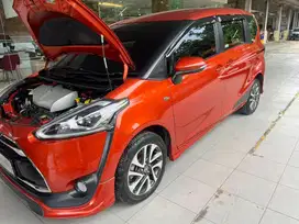 Toyota  sienta Q