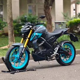 YAMAHA MT15 GREY 2023 KM RENDAH PAJAK PANJANG LIKE NEW