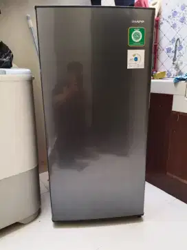 KULKAS SHARP 1 PINTU MASIH NORMAL