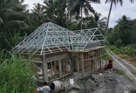 Atap baja ringan terpasang dan bergaransi