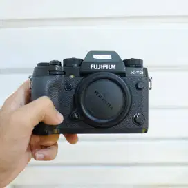 [ Fujifilm XT2 Body Only No Box Mulus ]