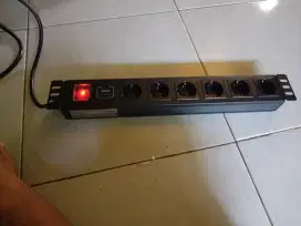 PDU ( Power Distribution Unit )