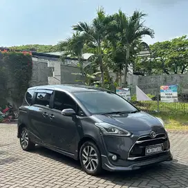 TOYOTA SIENTA Q AT 2017