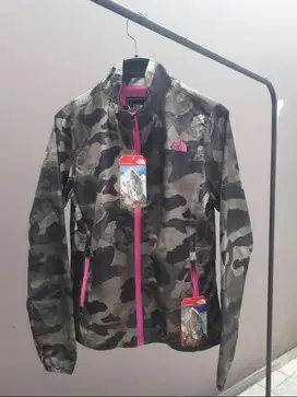 The North Face Jaket Asli Multicolor Army size XS