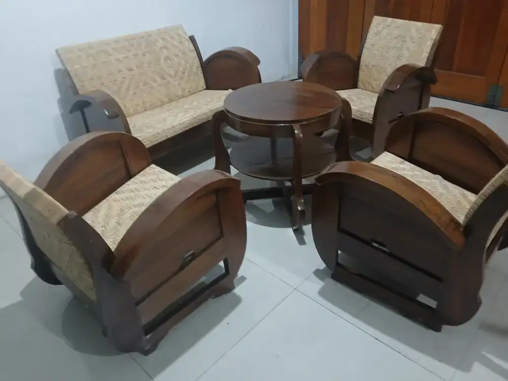 Kursi Sedan Antik Jadul