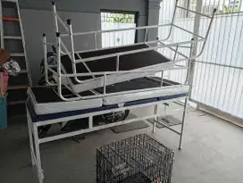 Dijual 3 ranjang pasien seperti baru dan bonus kandang kelinci