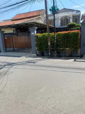 Dijual Rumah kawasan Kebun Jeruk Jakarta Barat