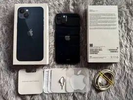 Iphone 13 128GB Midnight BH 96% Ex Garansi Resmi iBox