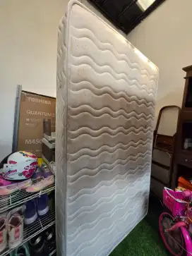 Kasur springbed