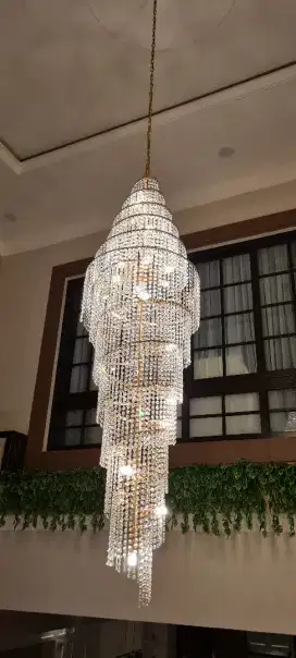 DiJual cepat Lampu Gantung Kristal Msh LikeNew 99,9%