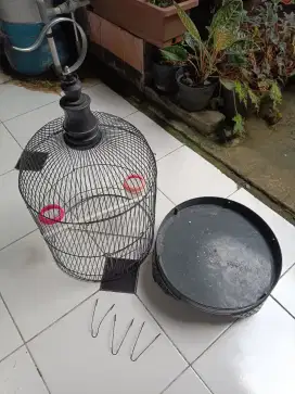 Kurung sangkar burung besi bekas