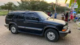 Jual Cepat Opel Blazer DOHC 2.2 Hitam